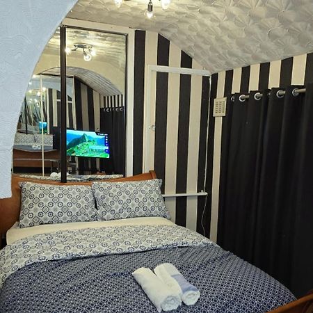 Ritchie Guest House Wigan Eksteriør billede